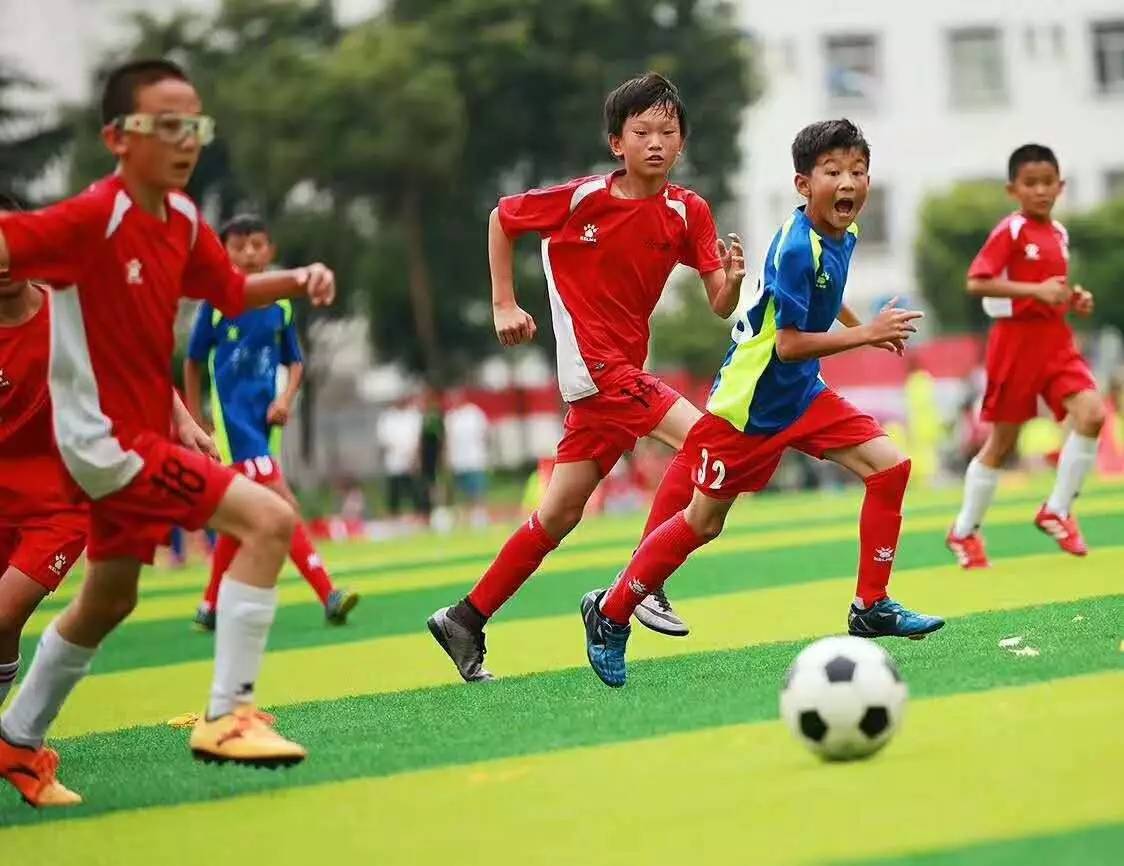 亚运会、奥运会、排球、F1、游泳和田径等赛事也都有为广大球迷们进行直播和新闻跟踪报道