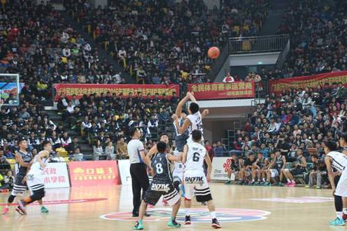 今日NBA对决11场 勇士vs热火 火箭湖人马刺等出战 CCTV5无直播_网易订阅